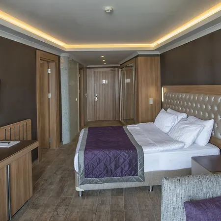 호텔 Michell & (adults Only) 3*