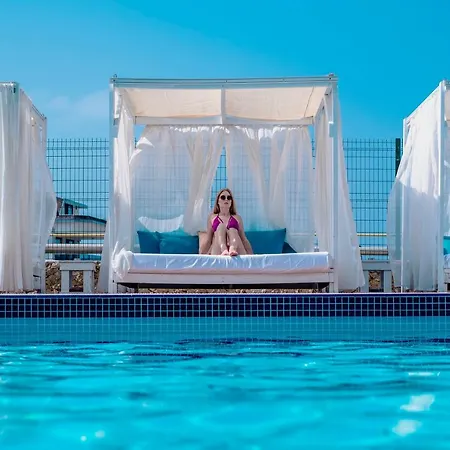 Otel Michell & (adults Only) 5*