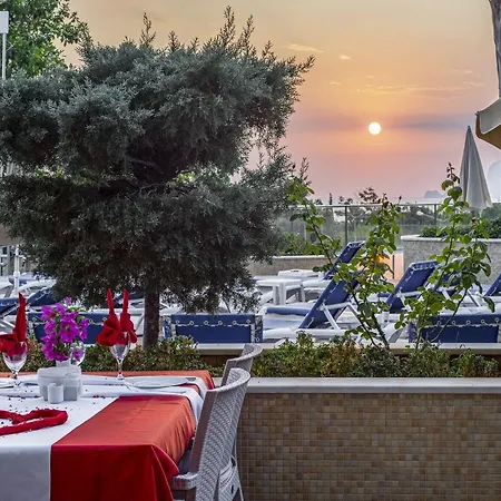 Michell & (adults Only) 3* אלאניה