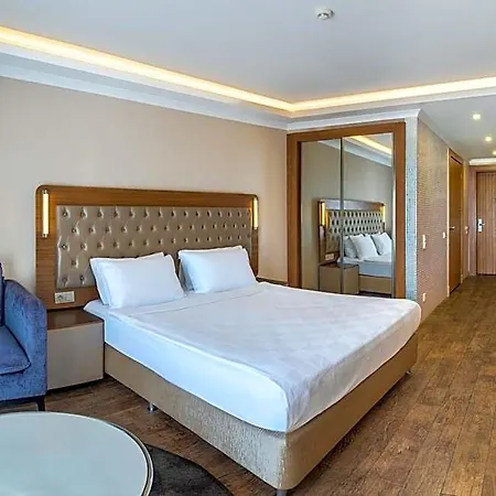 Hotel Michell & (adults Only) 3*