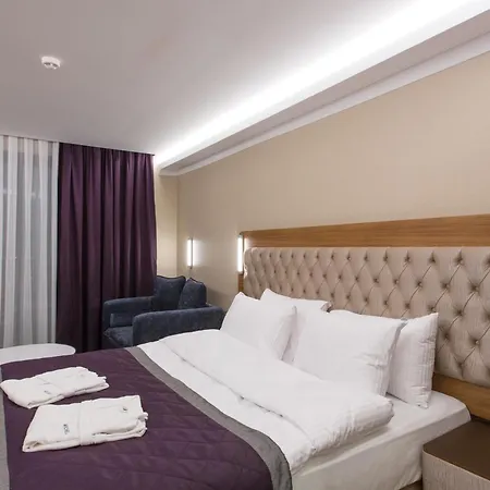 Michell & (adults Only) מלון 3*