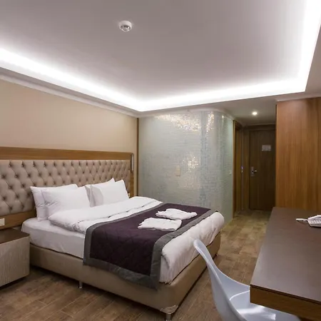 מלון Michell & (adults Only)